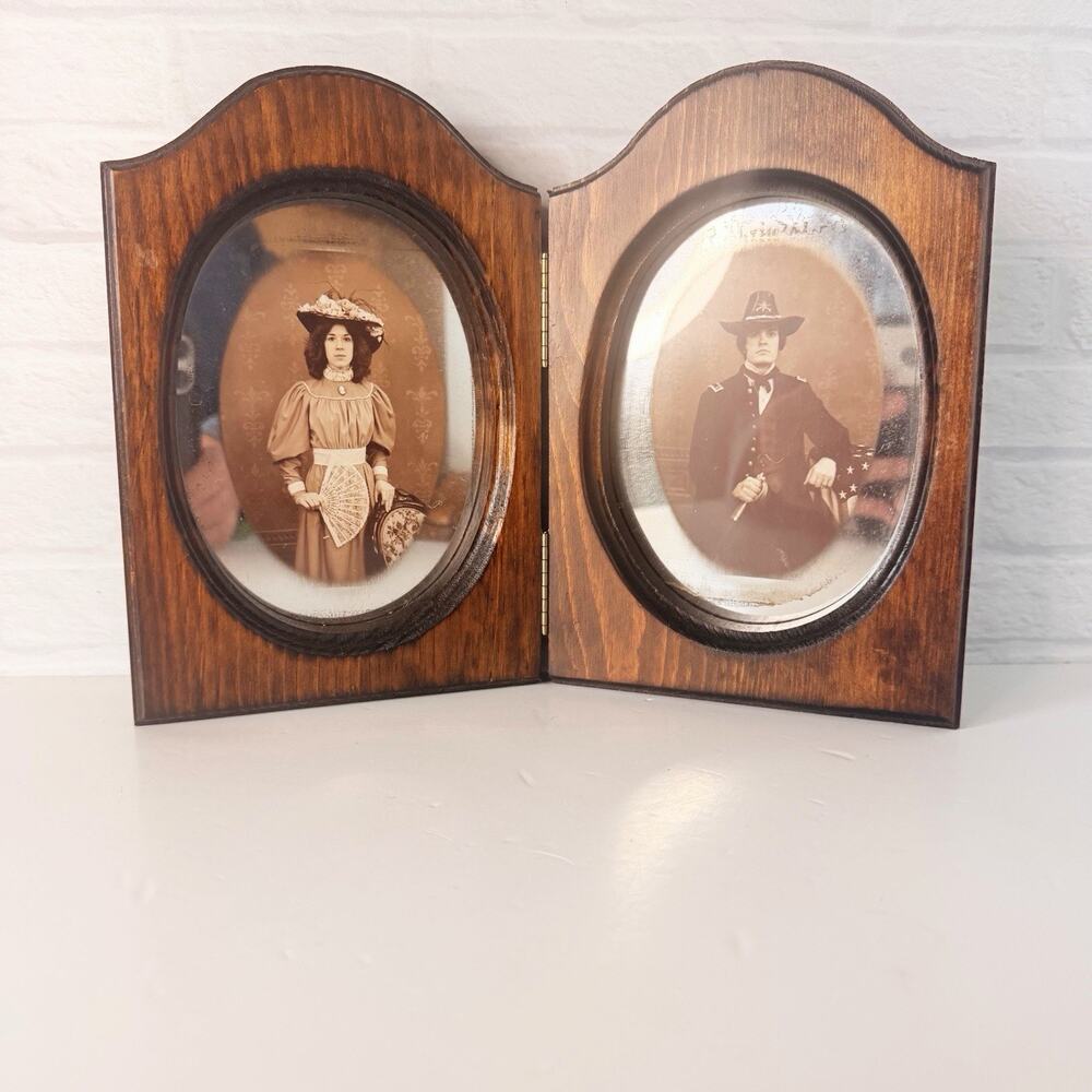 Vintage 5x7 Wooden Double Photo Frame with Mirrored Oval Photos Etched